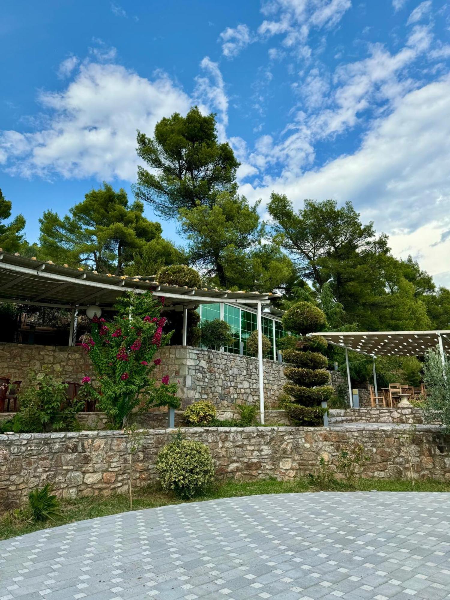 Hotel Panorama & Spa Elbasan Exteriör bild