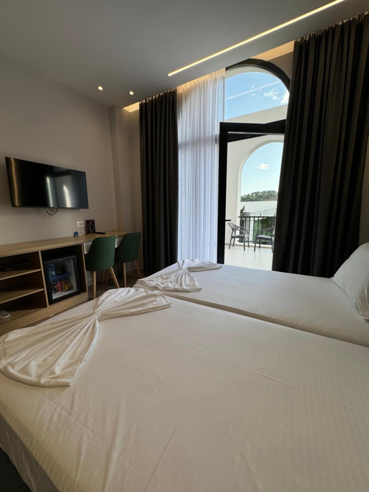 Hotel Panorama & Spa Elbasan Exteriör bild
